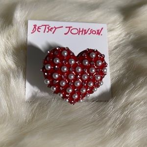 NWT Betsey Johnson Heart with Pearl and crystals ring adjustable band one size
